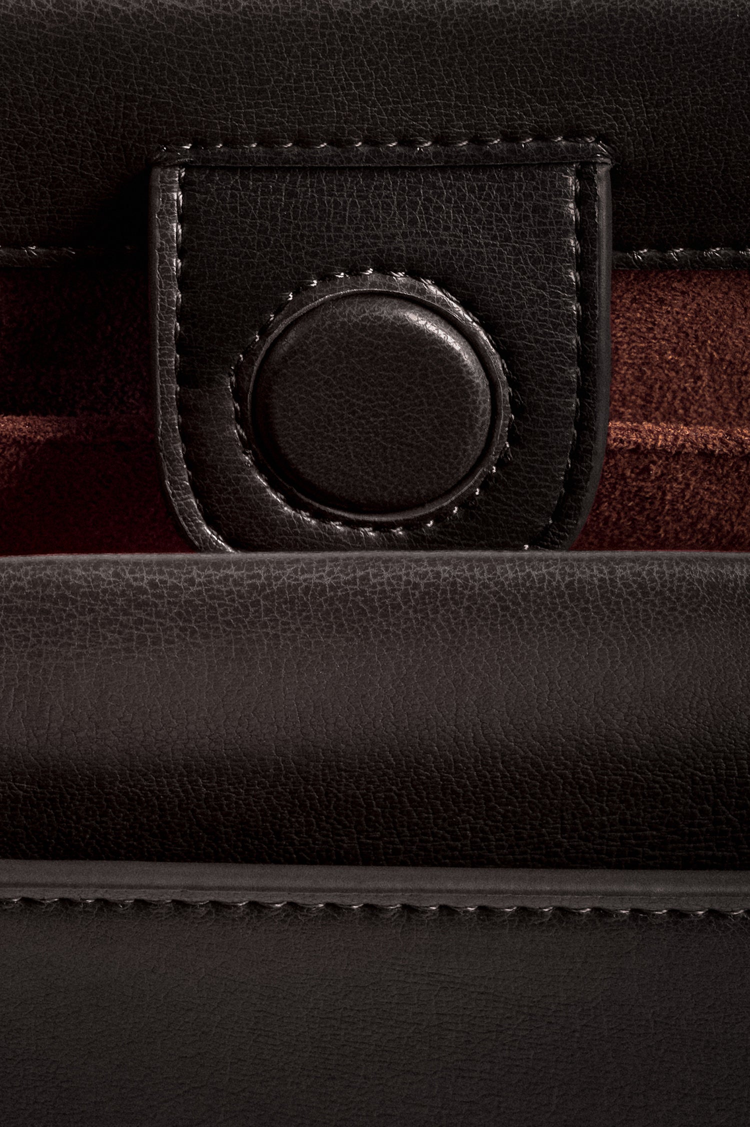 Belle Handbag in Bordeaux